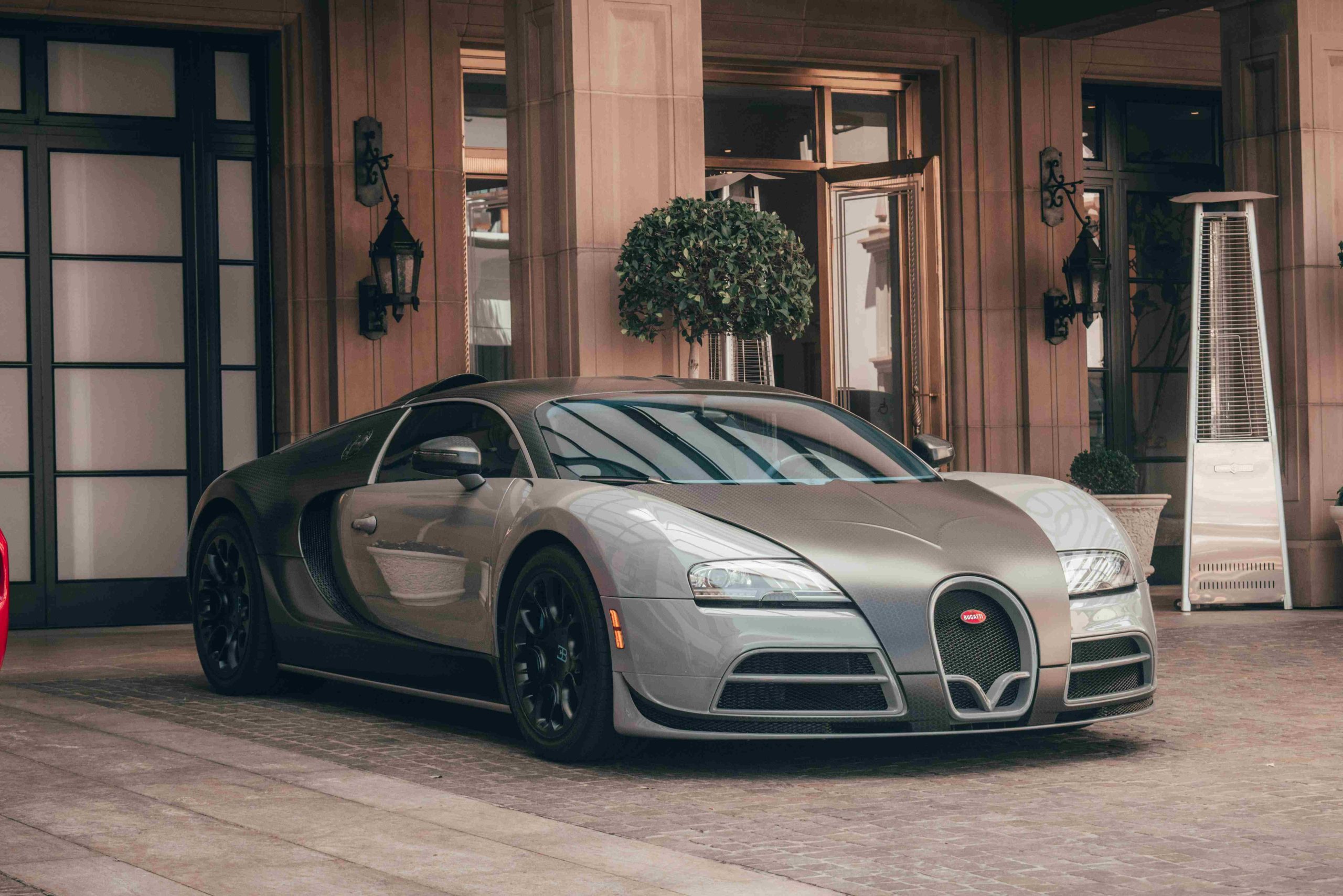 Luxury Car Rental Dubai Price: A Corporate Traveler’s Guide to Smart Mobility